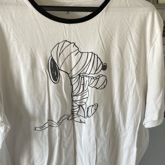Old Navy Snoopy Mummy Tee - Picture 2 of 3